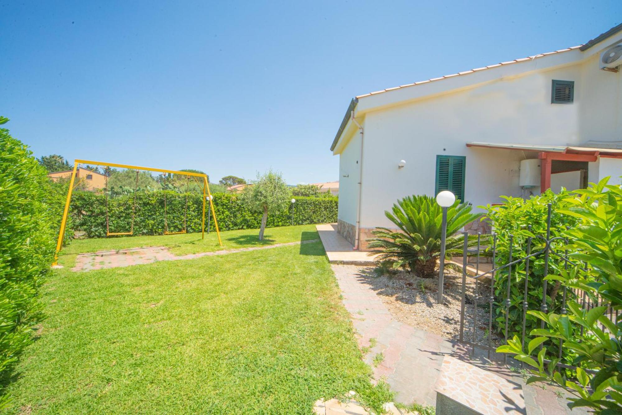 Case Vacanze Mare Nostrum - Villas In Front Of The Beach With Pool Campofelice Di Roccella Eksteriør bilde