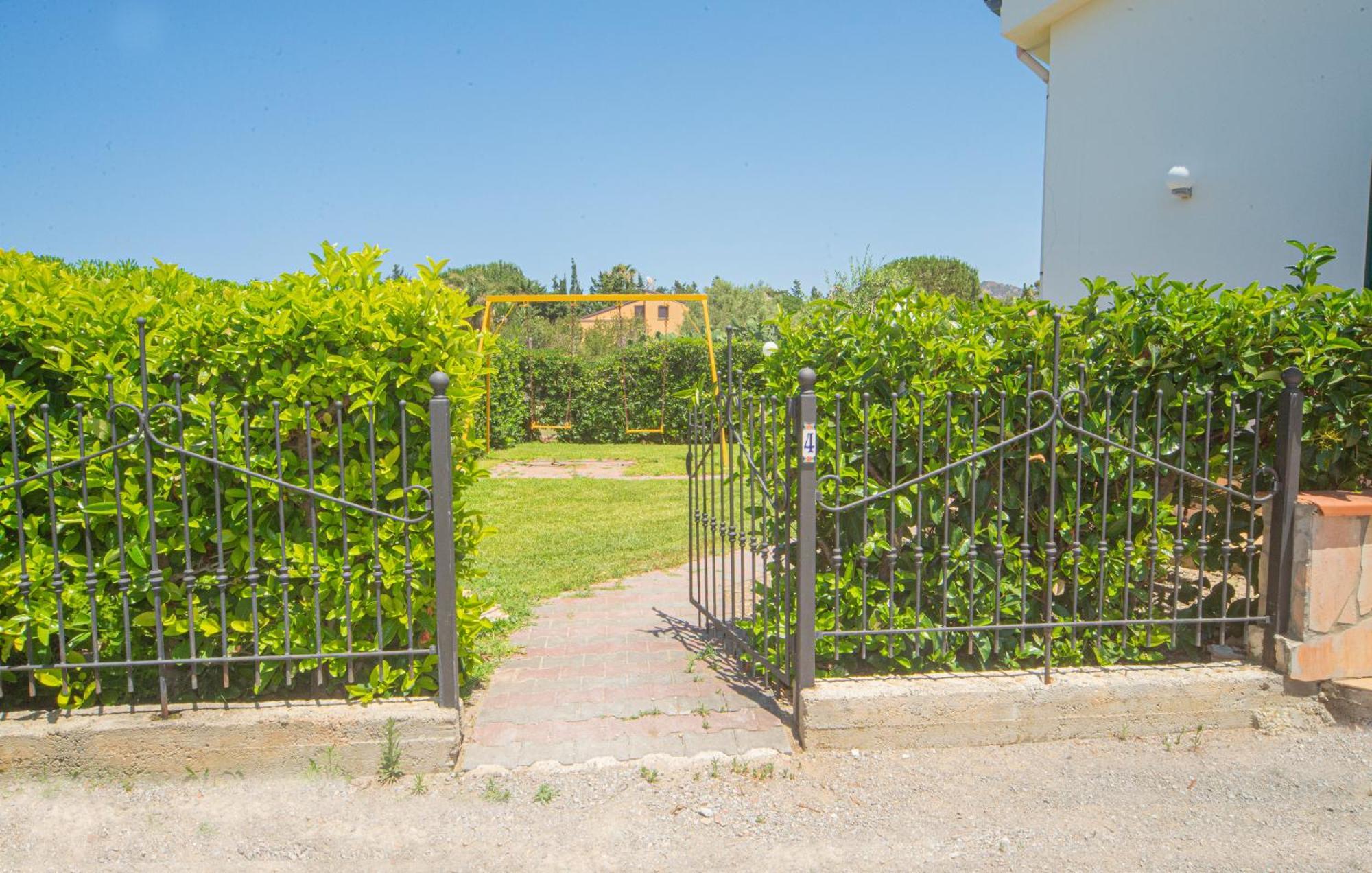 Case Vacanze Mare Nostrum - Villas In Front Of The Beach With Pool Campofelice Di Roccella Eksteriør bilde