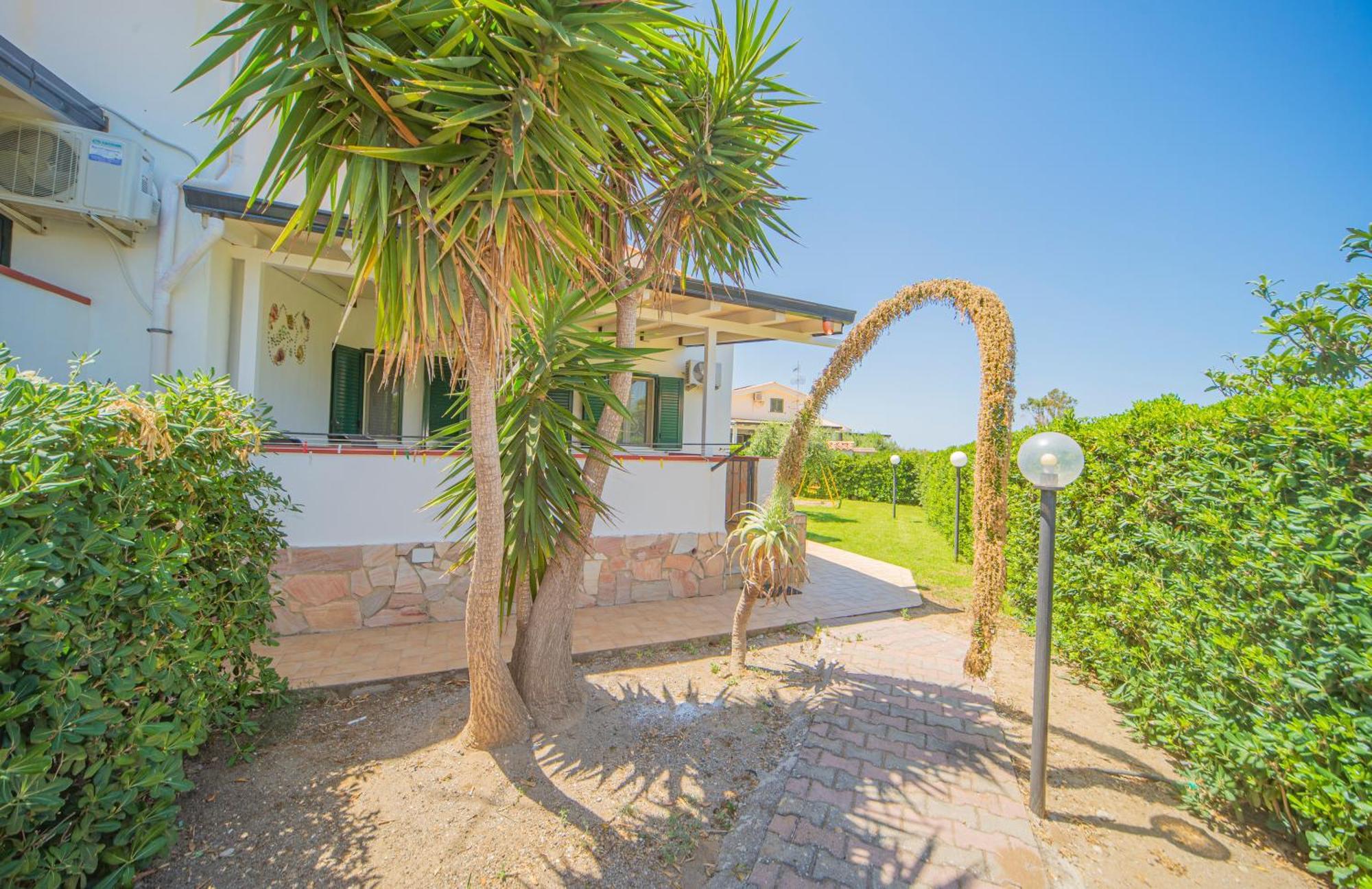 Case Vacanze Mare Nostrum - Villas In Front Of The Beach With Pool Campofelice Di Roccella Eksteriør bilde