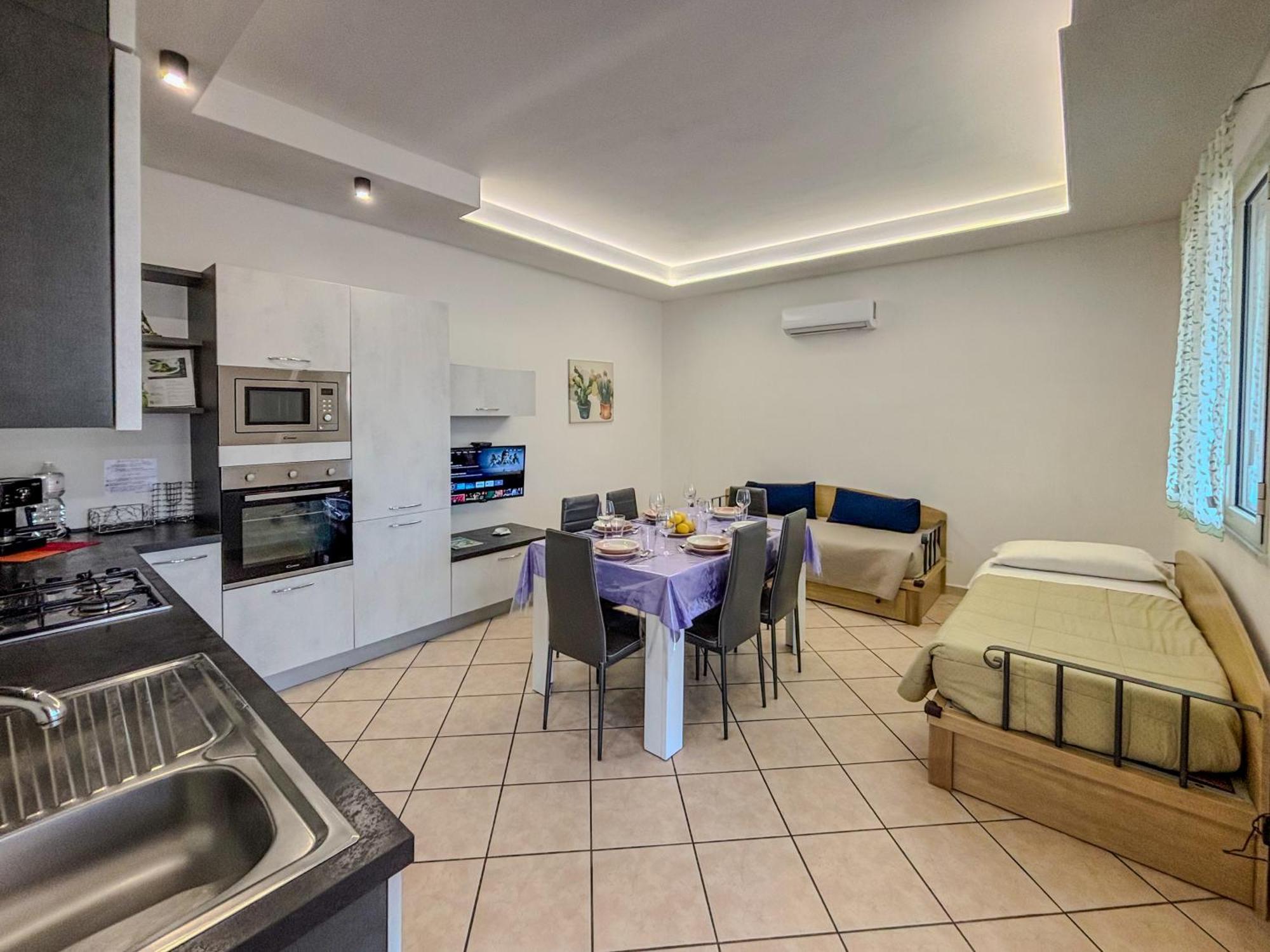 Case Vacanze Mare Nostrum - Villas In Front Of The Beach With Pool Campofelice Di Roccella Eksteriør bilde